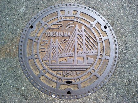横浜市の絵柄汚水マンホール